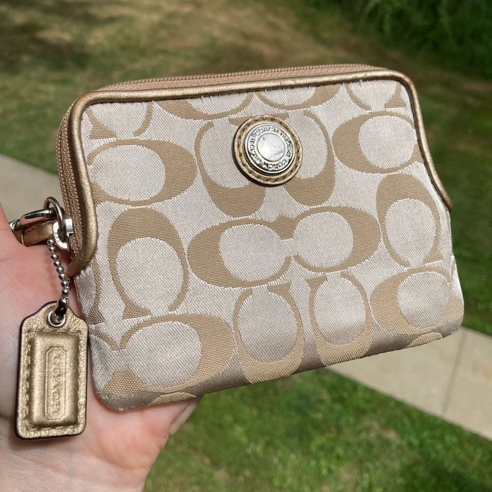 Coach Daisy Signature C Light Khaki & Gold Tone Square Zipper Wallet Wristlet